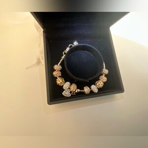 NEW Rose-Gold Tone Sparkly Heart and Logo Charm Bracelet for Women 6.5 To 7.5 Sz